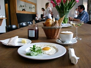 Сніданок у Варшаві